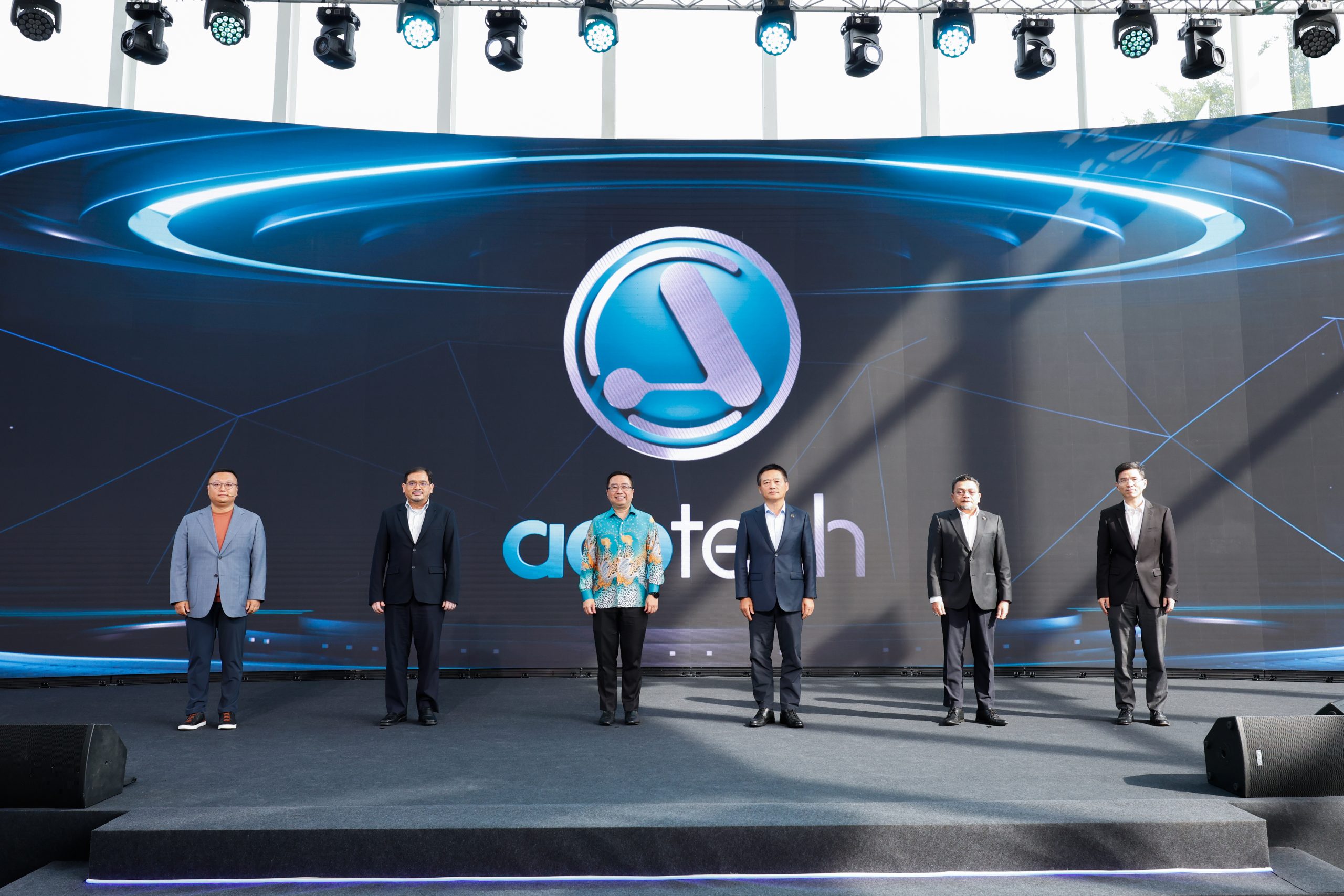 03 ACO Tech-5th-Anniversary_Group photo of GOH ACO Tech PROTON
